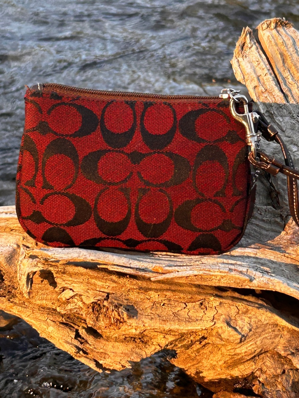 Vintage Coach Burgundy & Black Signature C Wristlet Mini Bag Y2K - Picture 9 of 12